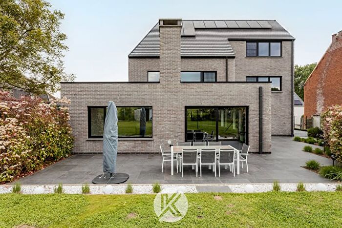 16-kamerhuis te koop in Overboelare