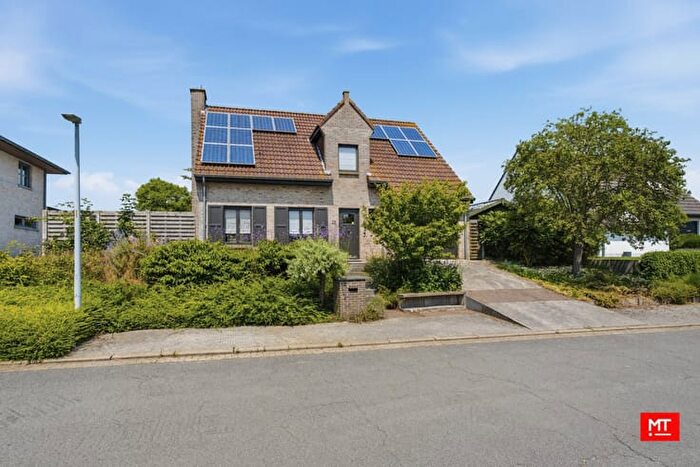 11-kamerhuis te koop in Beselare