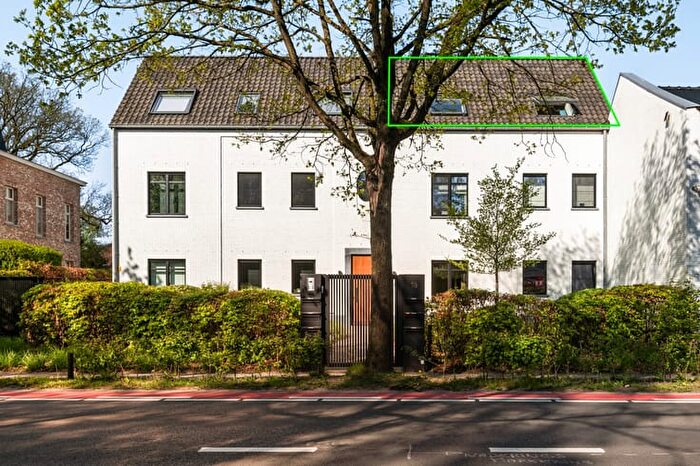 10-kamerappartement te koop in 's Gravenwezel