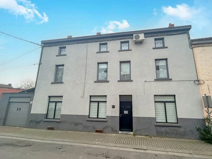 8-kamerhuis te koop in Trazegnies