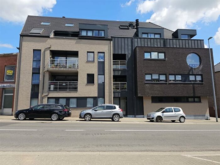 11-kamerappartement te huur in Moerbeke