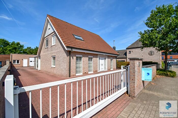 17-kamerhuis te koop in Sint-Joris (8730)