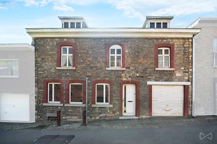 17-kamerhuis te koop in Sougné-remouchamps