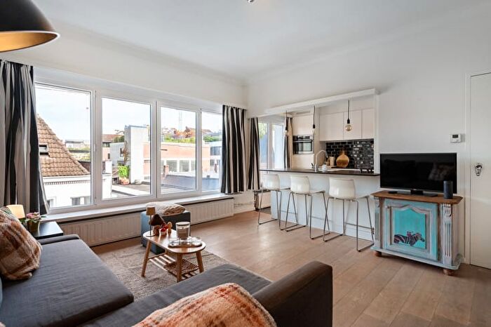 8-kamerappartement te koop in Antwerpen (2000)