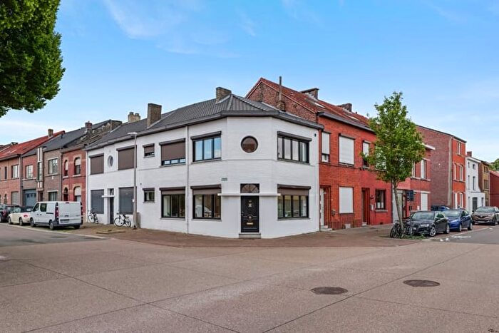 11-kamerhuis te koop in Sint-Truiden