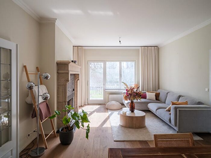 12-kamerappartement te koop in Sint-Denijs-Westrem