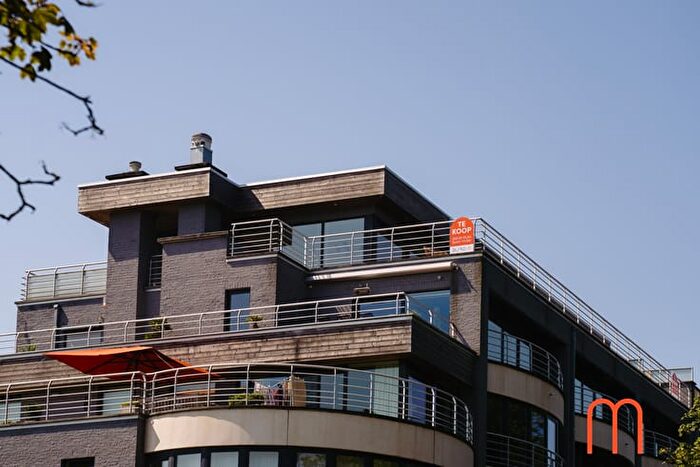 11-kamerappartement te koop in Oostende