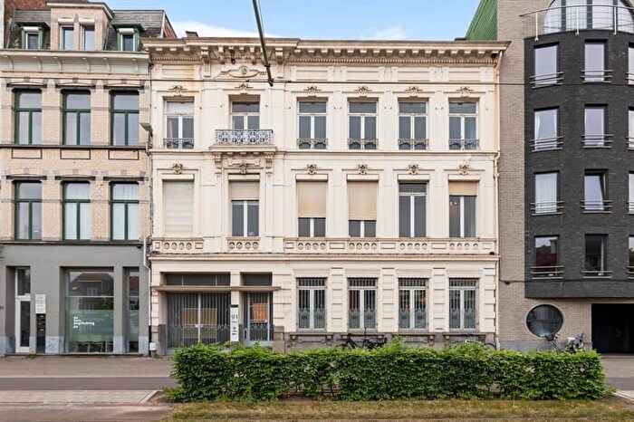 10-kamerhuis te koop in BERCHEM