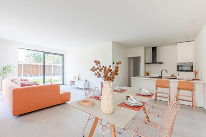 11-kamerappartement te koop in Sint-Pauwels