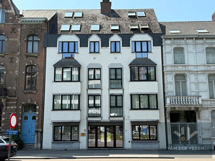 9-kamerappartement te huur in Hasselt