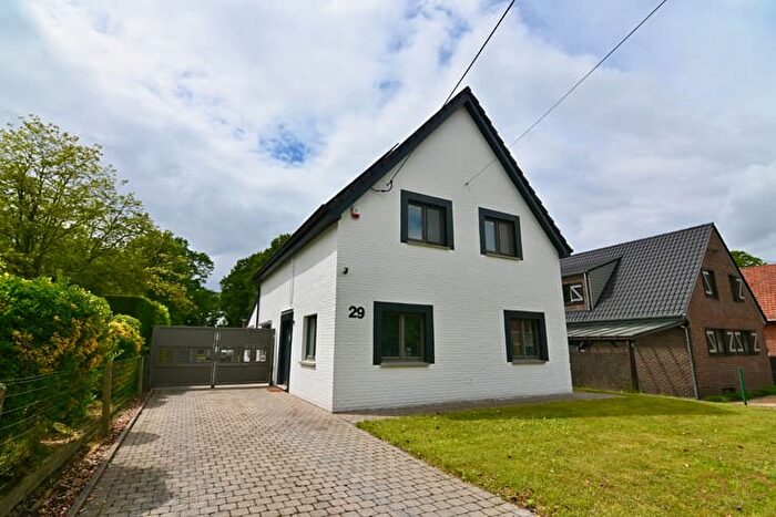 18-kamerhuis te koop in Genk