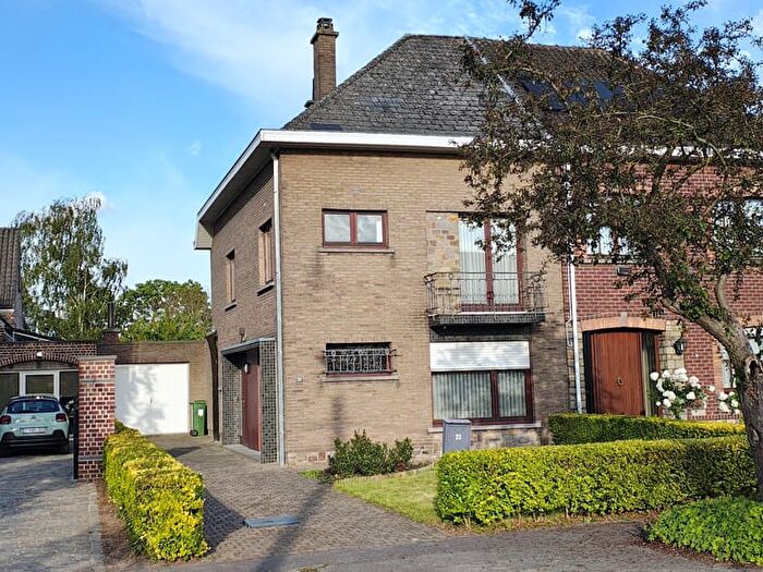 11-kamerhuis te koop in Nieuwerkerken