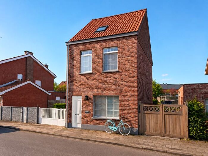 12-kamerhuis te koop in Izegem