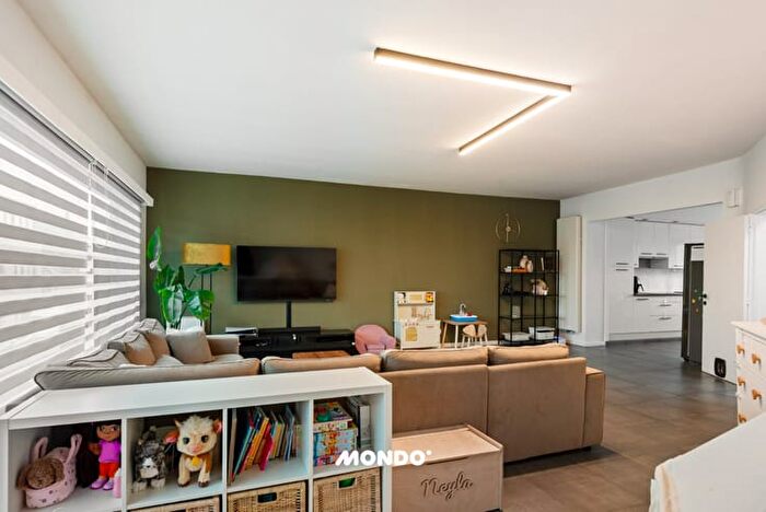 14-kamerappartement te koop in Hemiksem
