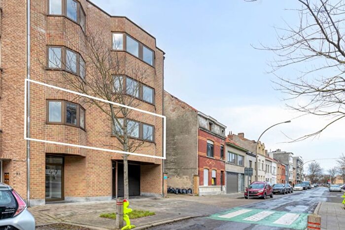 11-kamerappartement te koop in Oostende