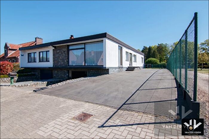 11-kamerhuis te koop in Heusden-Zolder