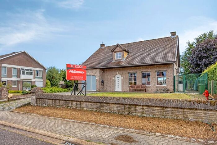 11-kamerhuis te koop in Sint-Truiden