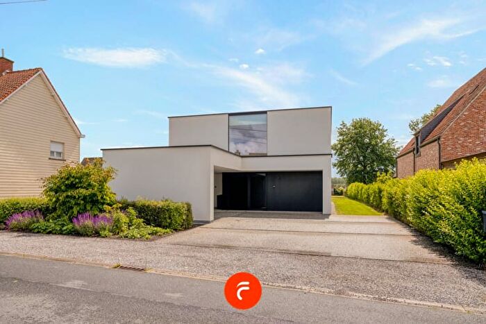12-kamerhuis te koop in Oostrozebeke