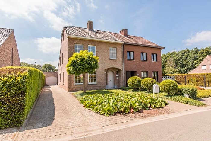 11-kamerhuis te koop in Nijlen