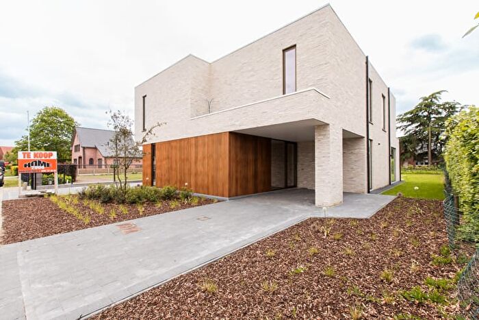 11-kamerhuis te koop in Pulle