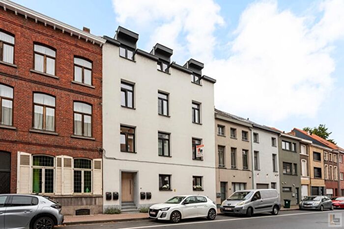 10-kamerhuis te koop in Ronse