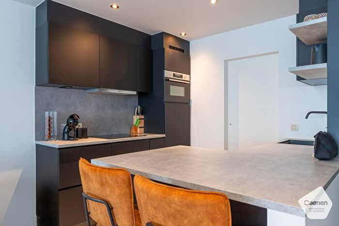 8-kamerappartement te koop in Oostkamp