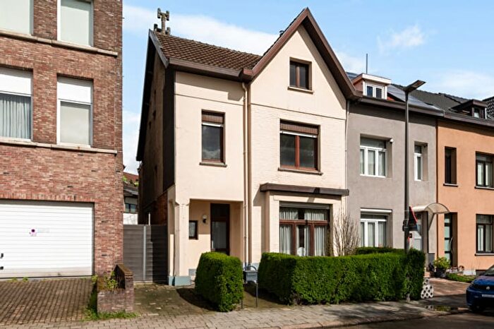8-kamerhuis te koop in Antwerpen Deurne