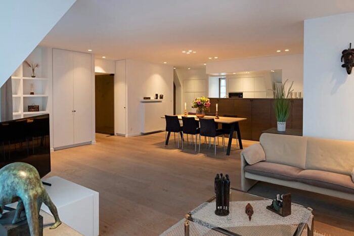 14-kamerappartement te koop in Kortrijk